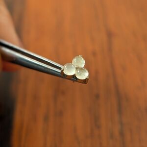 BVLA tri prong moonstone cabochon cluster, threadless + white gold